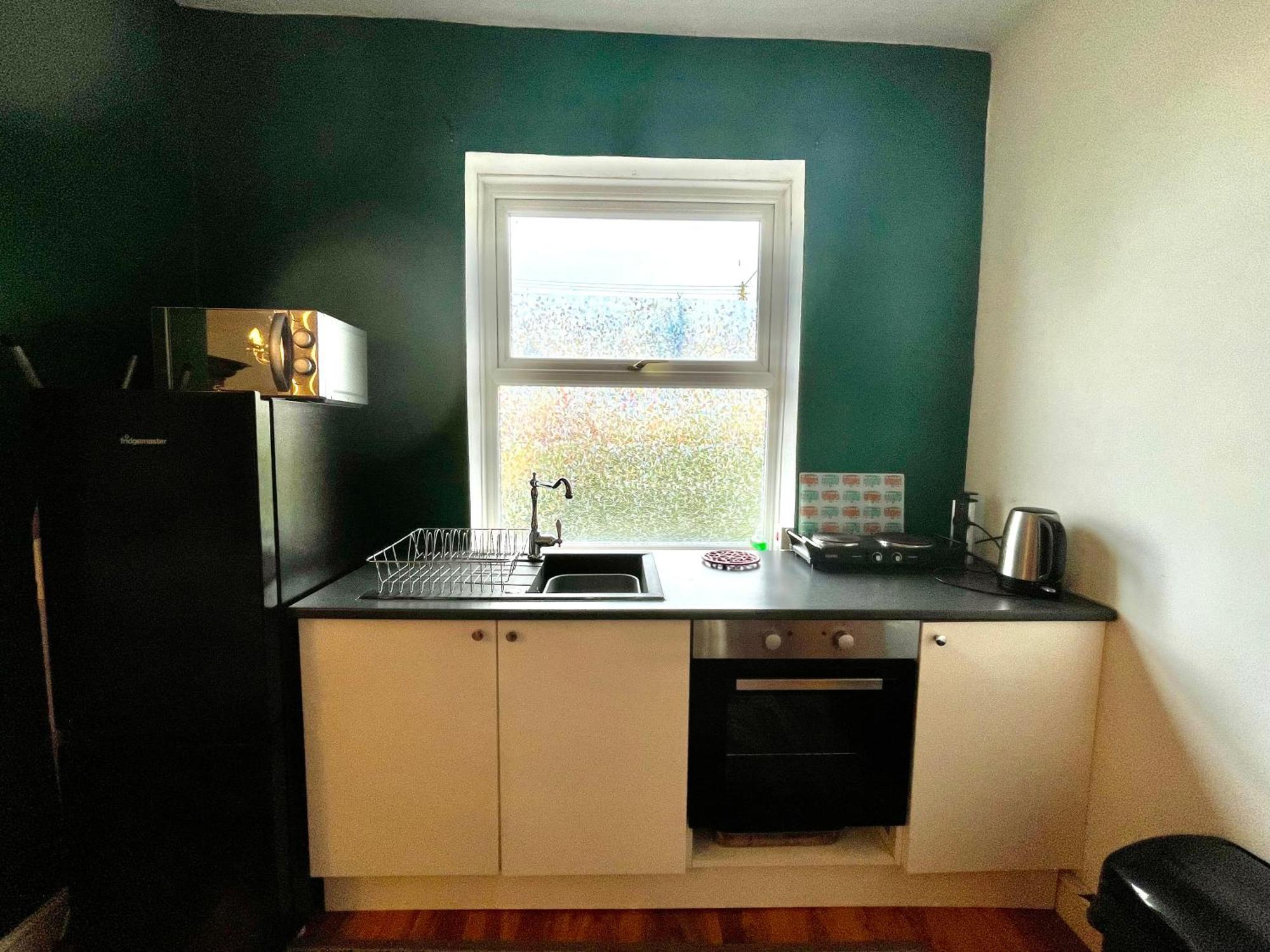 Spacious 3 bedroom garden apartment in Snowdonia National Park Garndolbenmaen Exterior foto