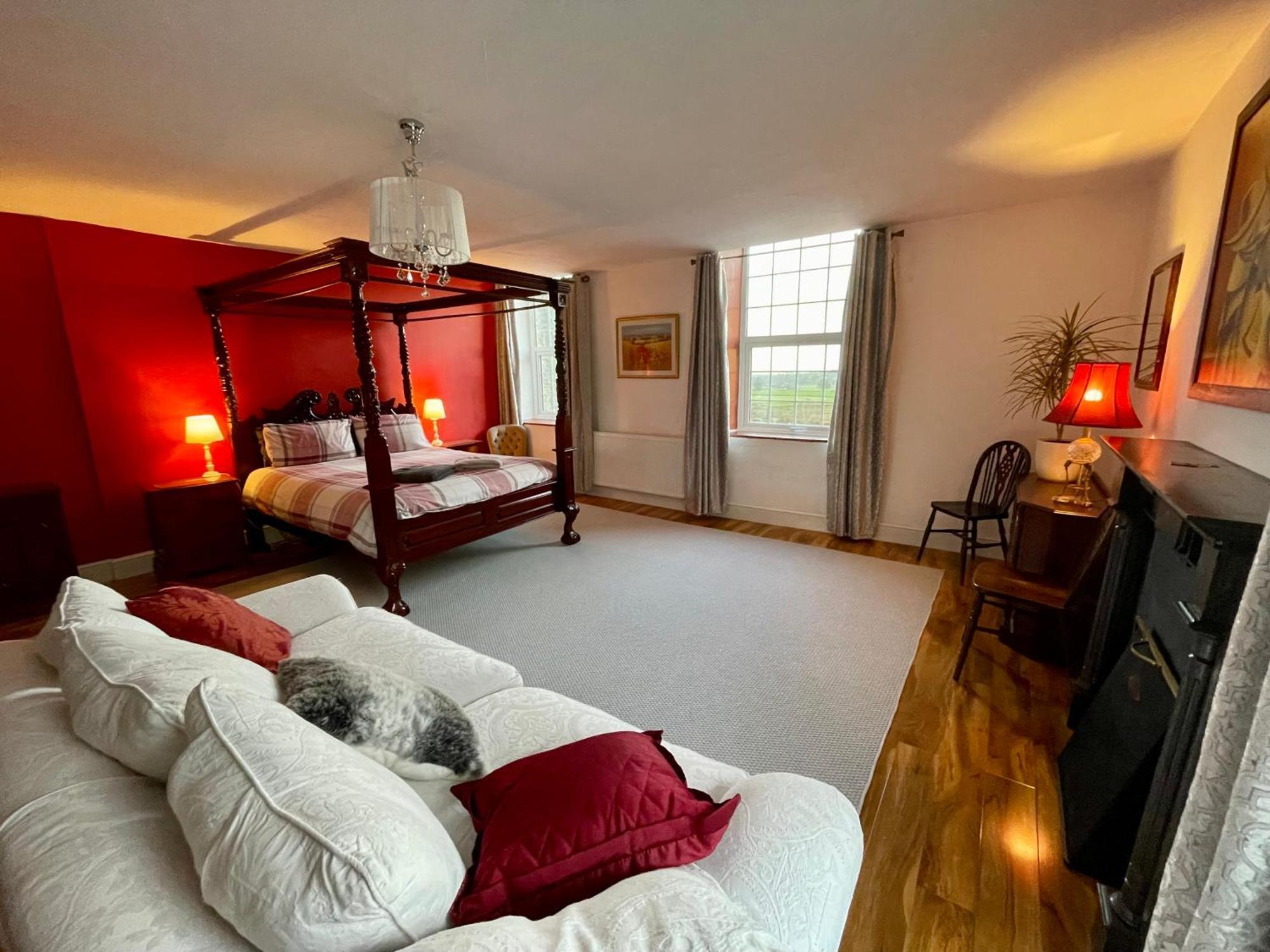 Spacious 3 bedroom garden apartment in Snowdonia National Park Garndolbenmaen Exterior foto